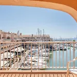 Ξενοδοχείο με διαμερίσματα Pierre Et Le Port Ιέρ