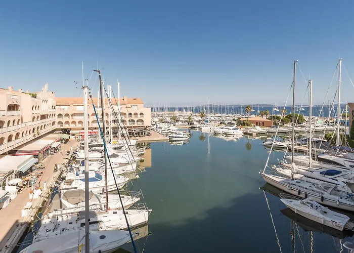 Résidence Pierre Et Le Port 3*