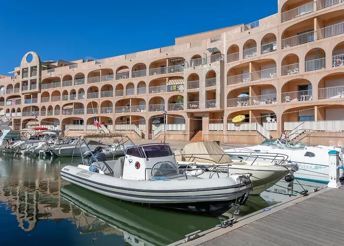 Apartahotel Résidence Pierre Et Le Port 3*
