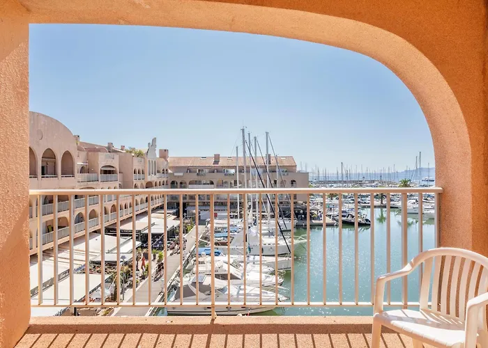 Apartahotel Résidence Pierre Et Le Port Hyères